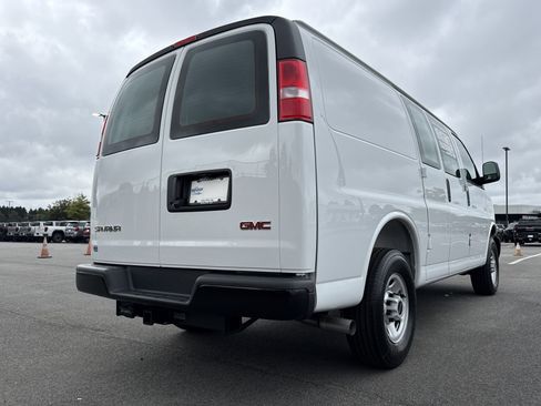 New 2025 GMC Savana 2500 w/ Driver Convenience Package image 10