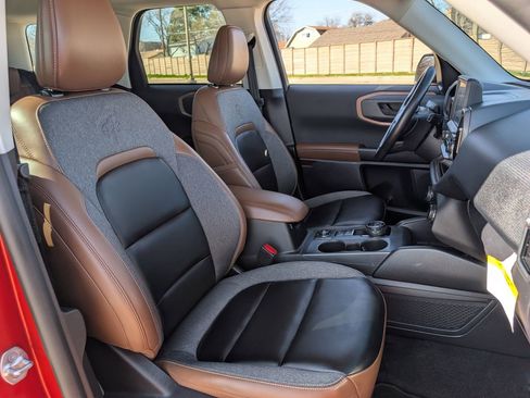 Used 2024 Ford Bronco Sport Outer Banks w/ Tech Package image 24