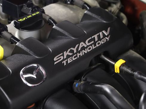Used 2019 MAZDA MX-5 Miata RF Grand Touring RWD image 19