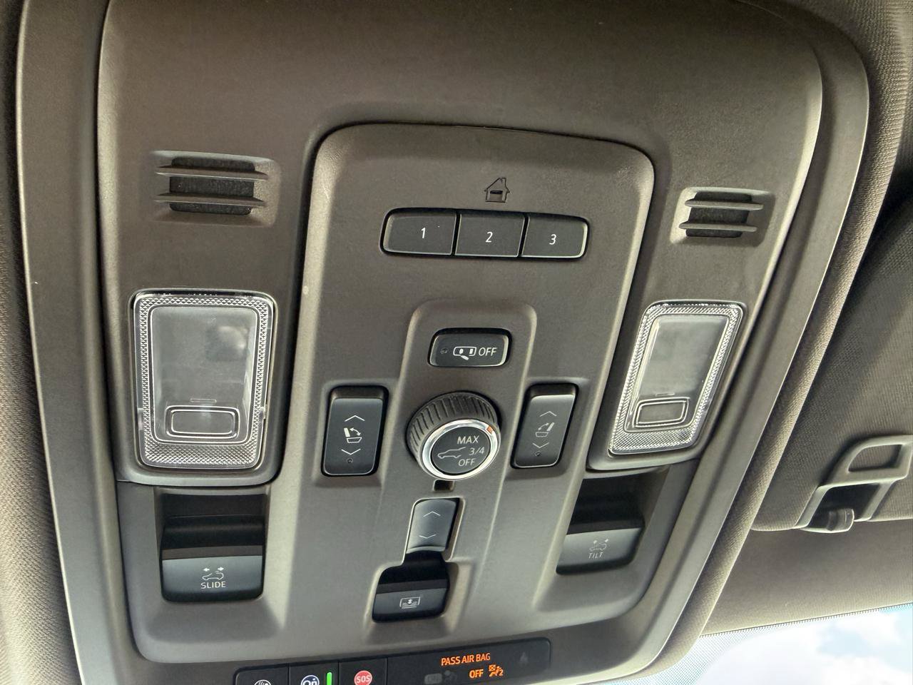 Used 2023 GMC Yukon XL Denali AWD/4WD image 39