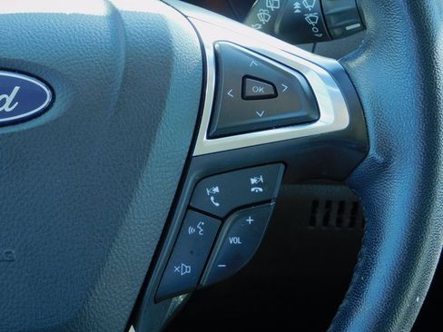 Used 2023 Ford Edge SEL image 16