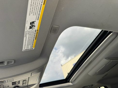 Used 2017 Chevrolet Suburban LT AWD/4WD image 45