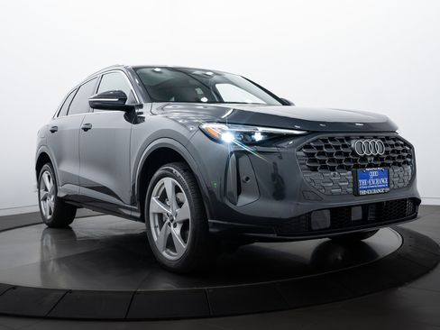 New 2025 Audi Q5 Premium Plus image 2