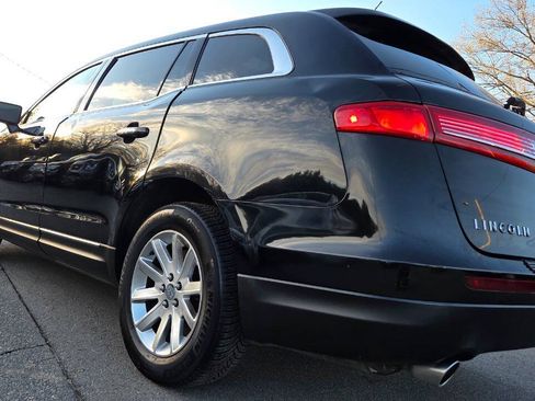 Used 2019 Lincoln MKT AWD image 11