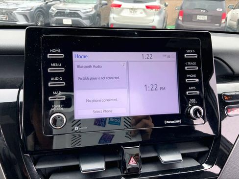 Used 2024 Toyota Camry SE image 30