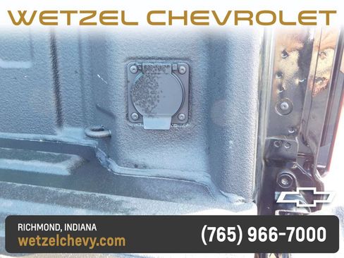 Used 2025 Chevrolet Silverado 2500 High Country w/ Technology Package AWD/4WD image 9