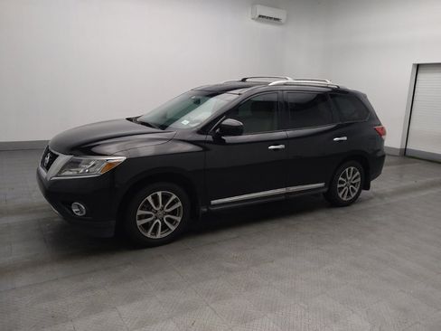 Used 2016 Nissan Pathfinder SL w/ SL Premium Package image 2