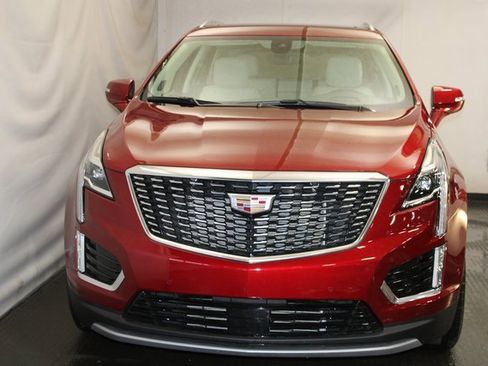 Certified 2023 Cadillac XT5 Premium Luxury w/ Technology Package image 3