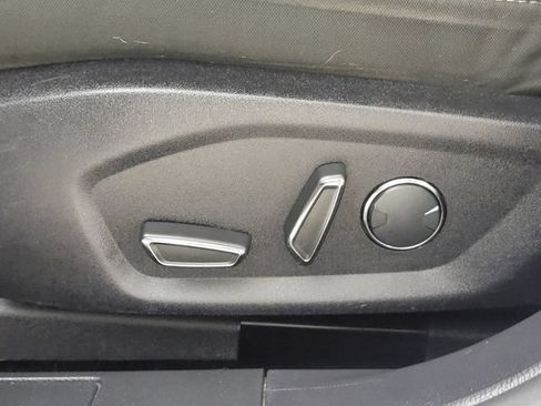 Certified 2017 Ford Fusion SE w/ Fusion SE Technology Package FWD image 15