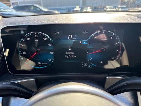 Used 2021 Mercedes-Benz GLB 250 4MATIC image 19