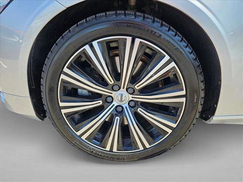 Used 2021 Volvo V90 T6 Inscription image 25