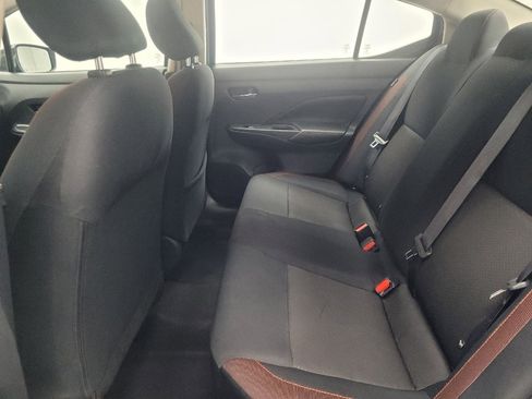 Used 2021 Nissan Versa SR FWD image 18