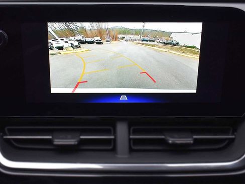 New 2026 Chevrolet Trax ACTIV w/ Sunroof Package image 18