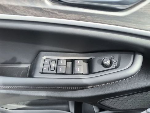 New 2026 Jeep Grand Cherokee L 4WD image 13