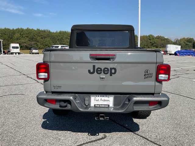 Used 2023 Jeep Gladiator Sport AWD/4WD image 20