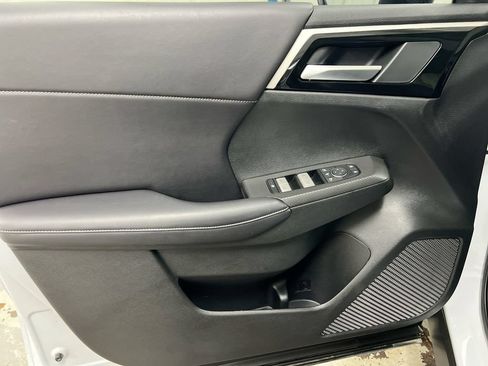 Used 2024 Mitsubishi Outlander Ralliart AWD/4WD image 22