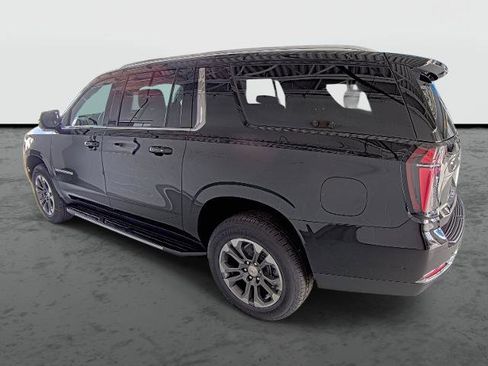 New 2026 Chevrolet Suburban LS image 11