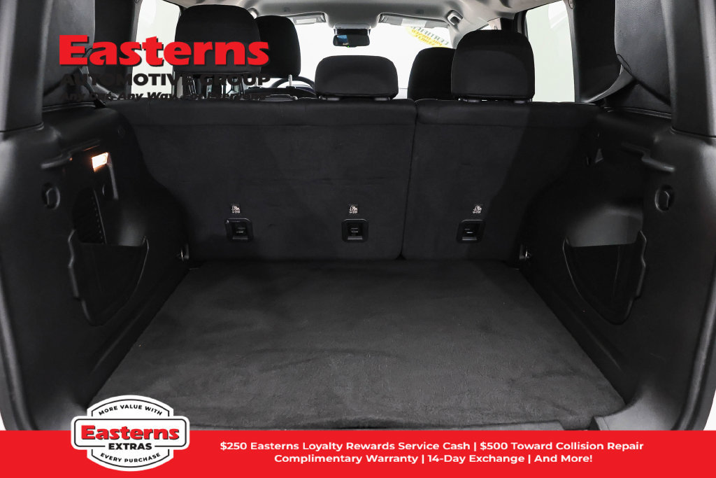 Used 2023 Jeep Renegade Trailhawk AWD/4WD image 10