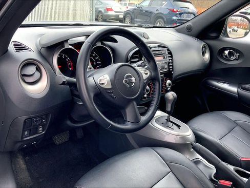 Used 2014 Nissan Juke SV w/ Premium Appearance Package image 17