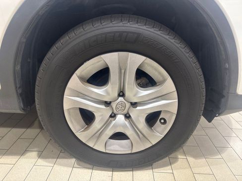 Used 2015 Toyota RAV4 LE FWD image 3