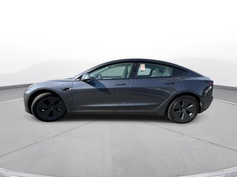 Used 2023 Tesla Model 3 Standard Range RWD image 9