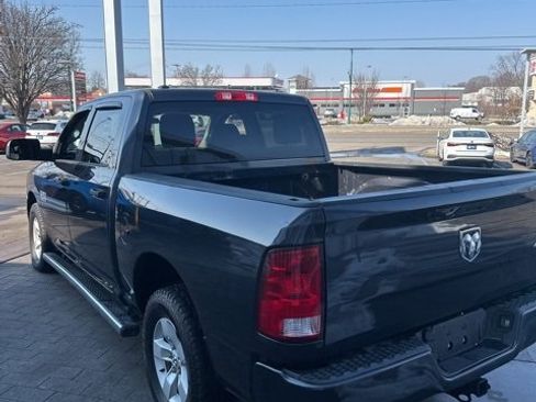 Used 2018 RAM 1500 Express image 12