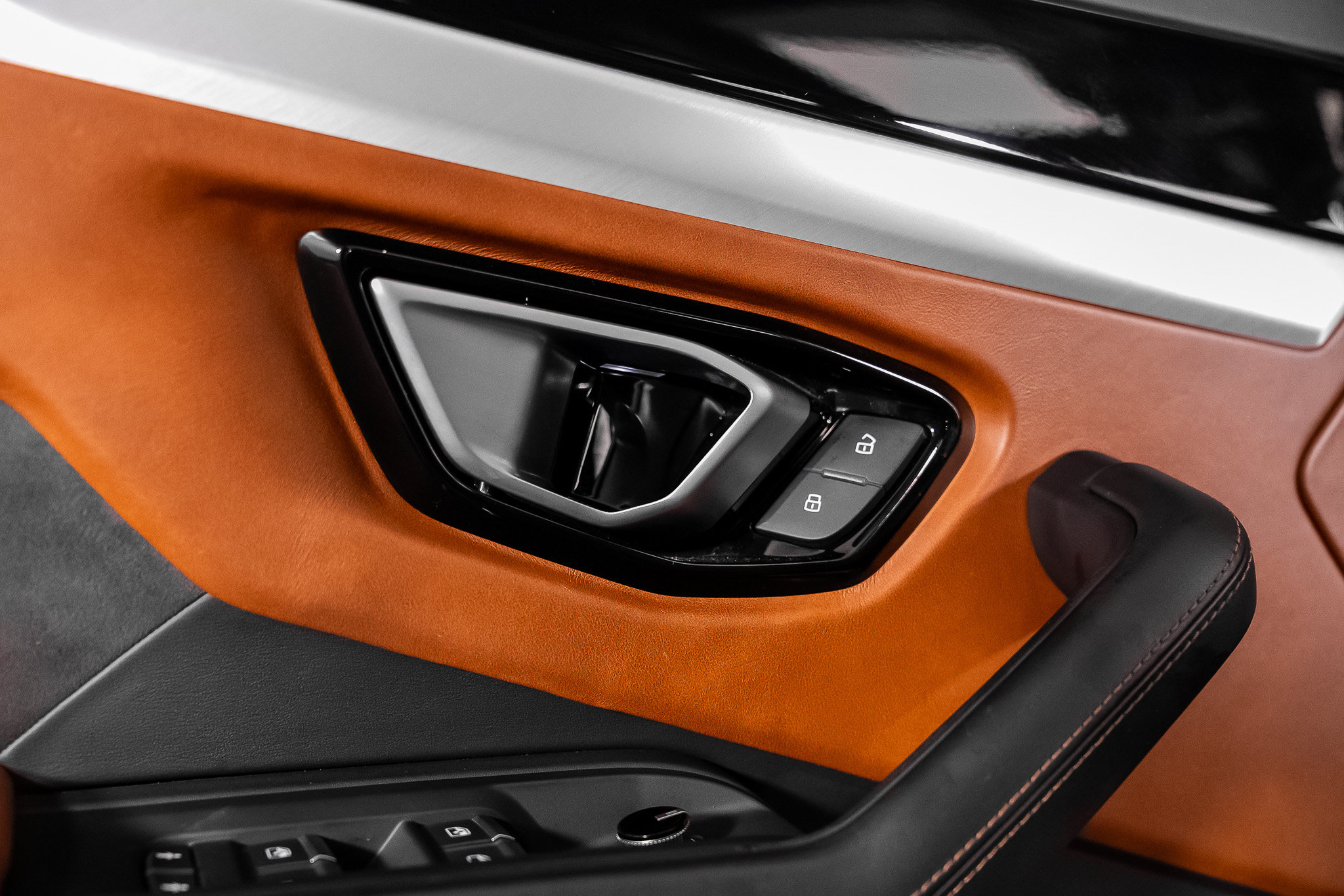 Used 2019 Lamborghini Urus AWD/4WD image 57