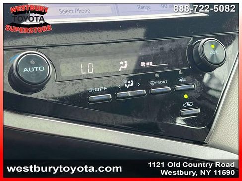 Used 2019 Toyota Camry SE FWD image 29