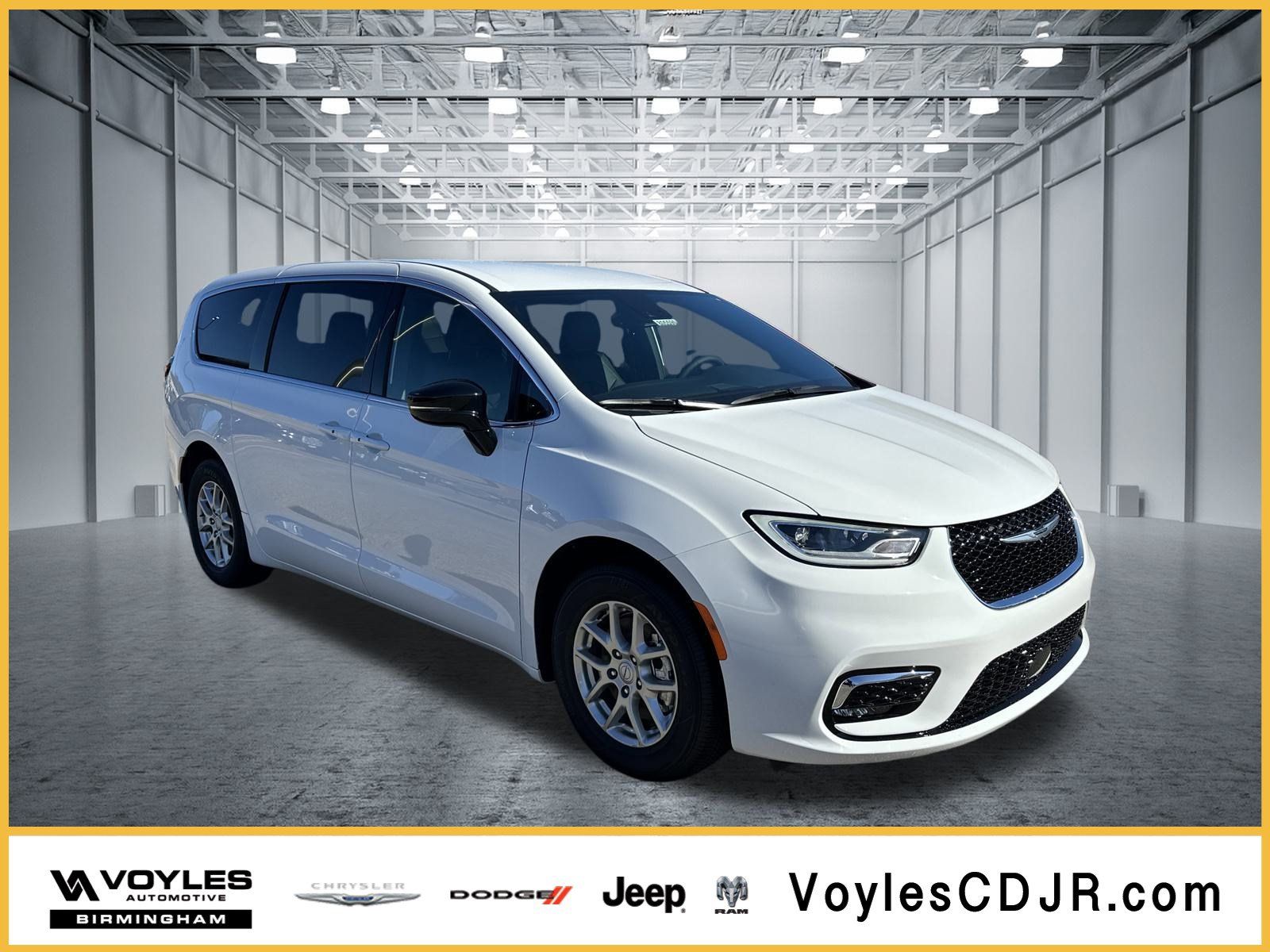New 2026 Chrysler Pacifica Select FWD image 1
