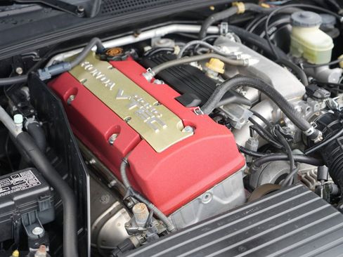 Used 2005 Honda S2000 image 8