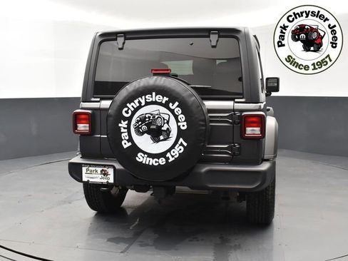 Used 2021 Jeep Wrangler Sport S image 5