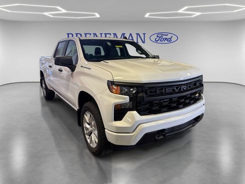 Used 2025 Chevrolet Silverado 1500 Custom AWD/4WD image 3