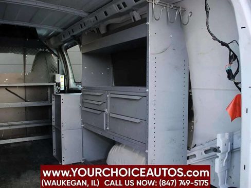 Used 2012 Chevrolet Express 2500 RWD image 20
