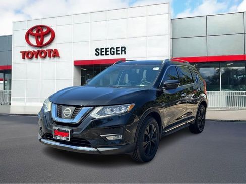 Used 2017 Nissan Rogue SL w/ SL Premium Package AWD/4WD image 9