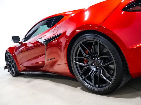 Used 2025 Chevrolet Corvette Z06 w/ Z07 Performance Package RWD image 27
