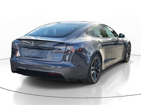 Used 2021 Tesla Model S Plaid image 4