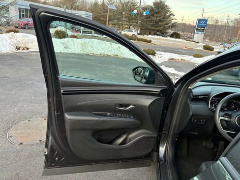 Used 2023 Hyundai Tucson SE image 42
