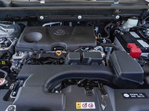 Used 2024 Toyota RAV4 XLE Premium FWD image 31