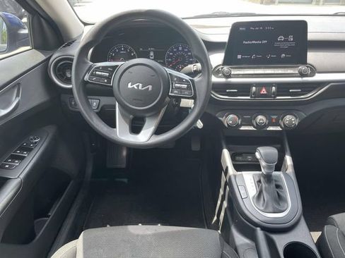 Certified 2022 Kia Forte LXS FWD image 2