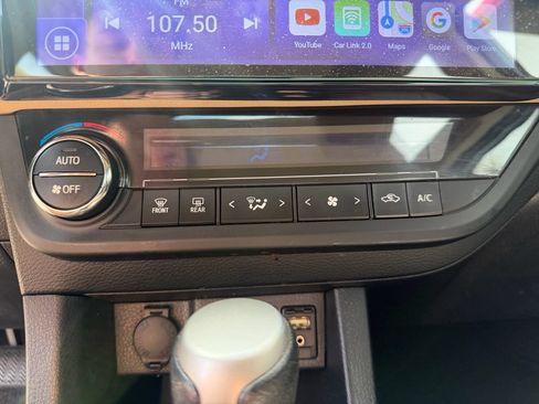 Used 2014 Toyota Corolla LE FWD image 73
