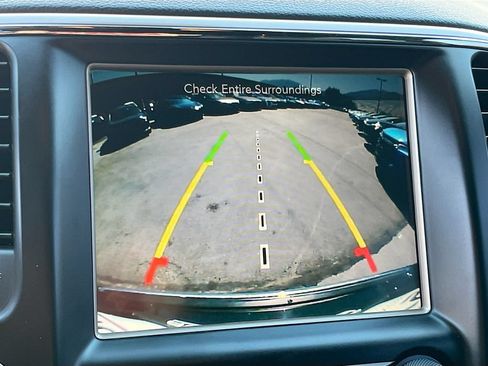 Used 2016 Jeep Grand Cherokee Limited AWD/4WD image 13