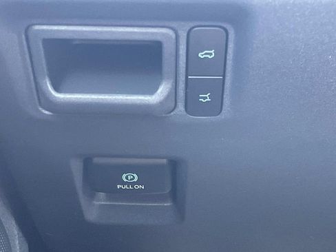 Used 2026 Ford Expedition Active image 34