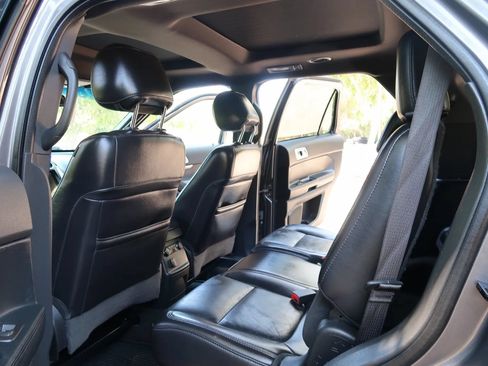 Used 2013 Ford Explorer XLT AWD/4WD image 15
