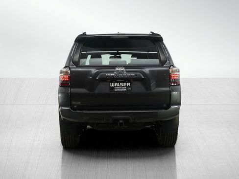 Used 2019 Toyota 4Runner SR5 Premium image 4