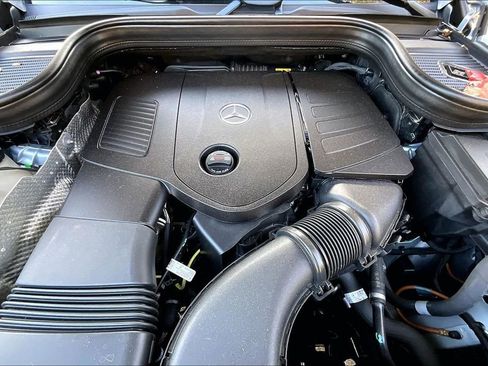 Certified 2025 Mercedes-Benz GLE 350 4MATIC image 9
