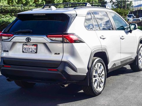 Certified 2024 Toyota RAV4 XLE Premium image 6