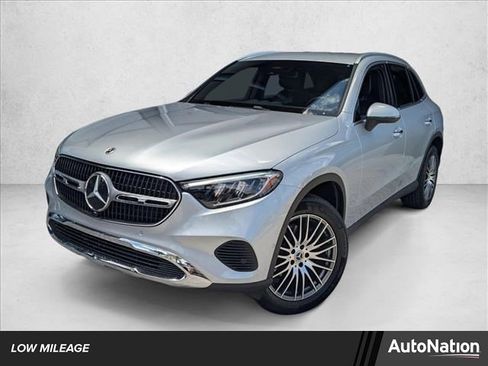 Used 2026 Mercedes-Benz GLC 300 image 1