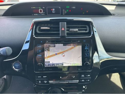 Used 2016 Toyota Prius Three Touring image 24