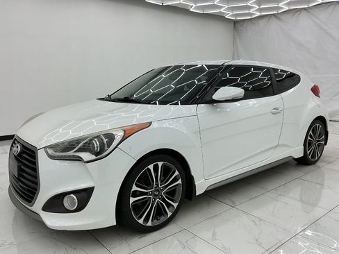 Used 2016 Hyundai Veloster Turbo FWD image 6