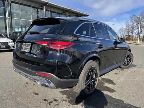 Used 2025 Mercedes-Benz GLC 300 4MATIC image 7